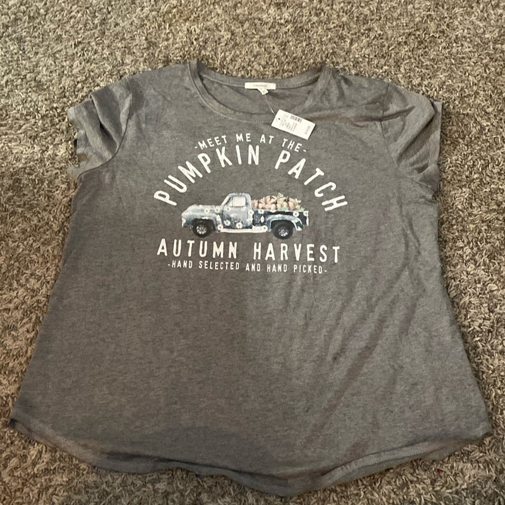 Maurice’s tee